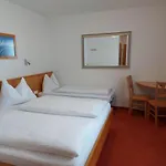 Starjet Hotel