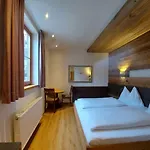 Starjet Hotel