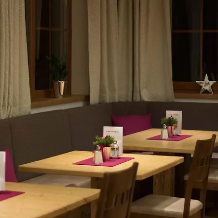 Starjet Hotel